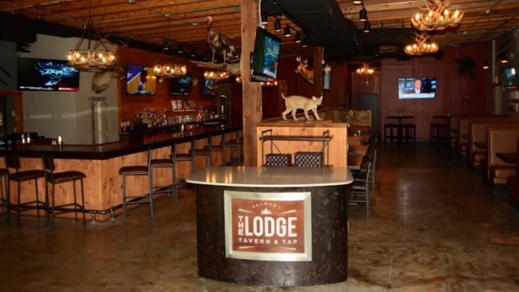 Restaurants in Belmont-The Lodge Tavern and Tap