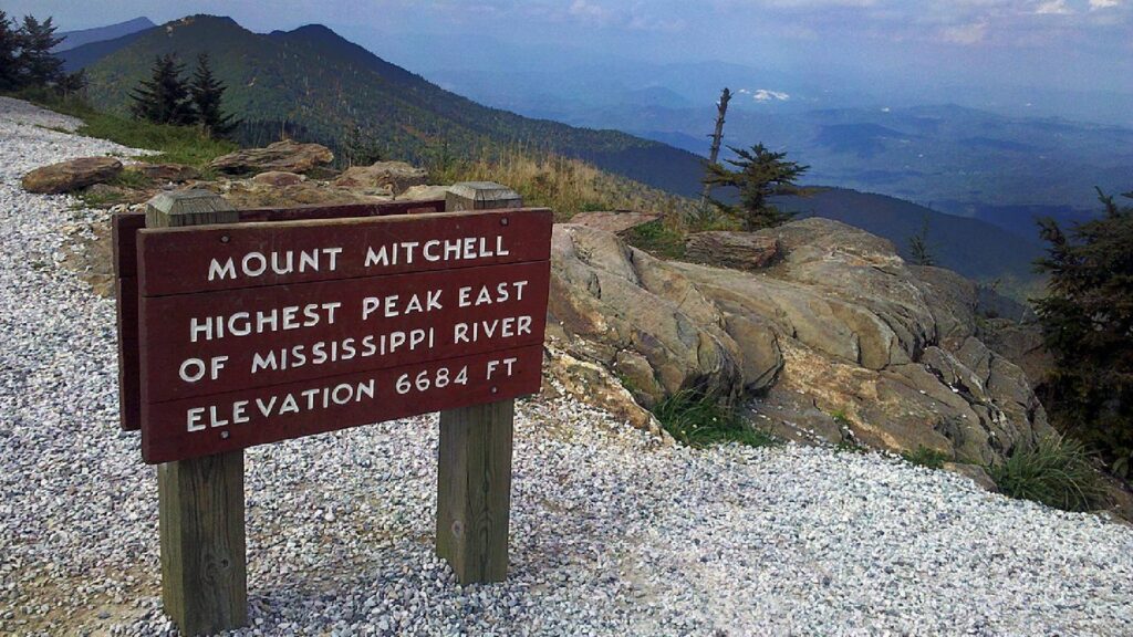 Must-Visit Mountains near Charlotte-Mount Mitchell State Park